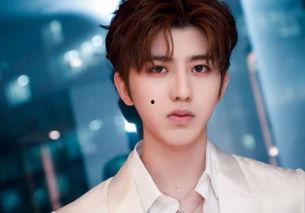 吃瓜娱乐间蔡徐坤视频,揭秘明星幕后趣事