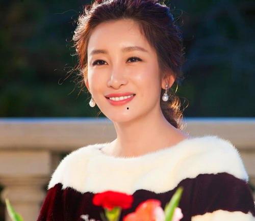 娱乐吃瓜女艺人老公,揭秘女艺人老公背后的故事