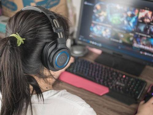 娱乐吃瓜酱戴耳机,揭秘娱乐圈幕后故事