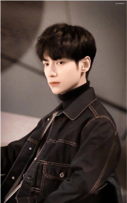 吃瓜娱乐圈罗云熙,瓜田里的娱乐圈新星